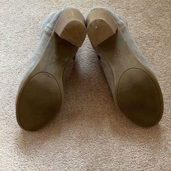 Mossimo Suede booties - Picture 3 of 6
